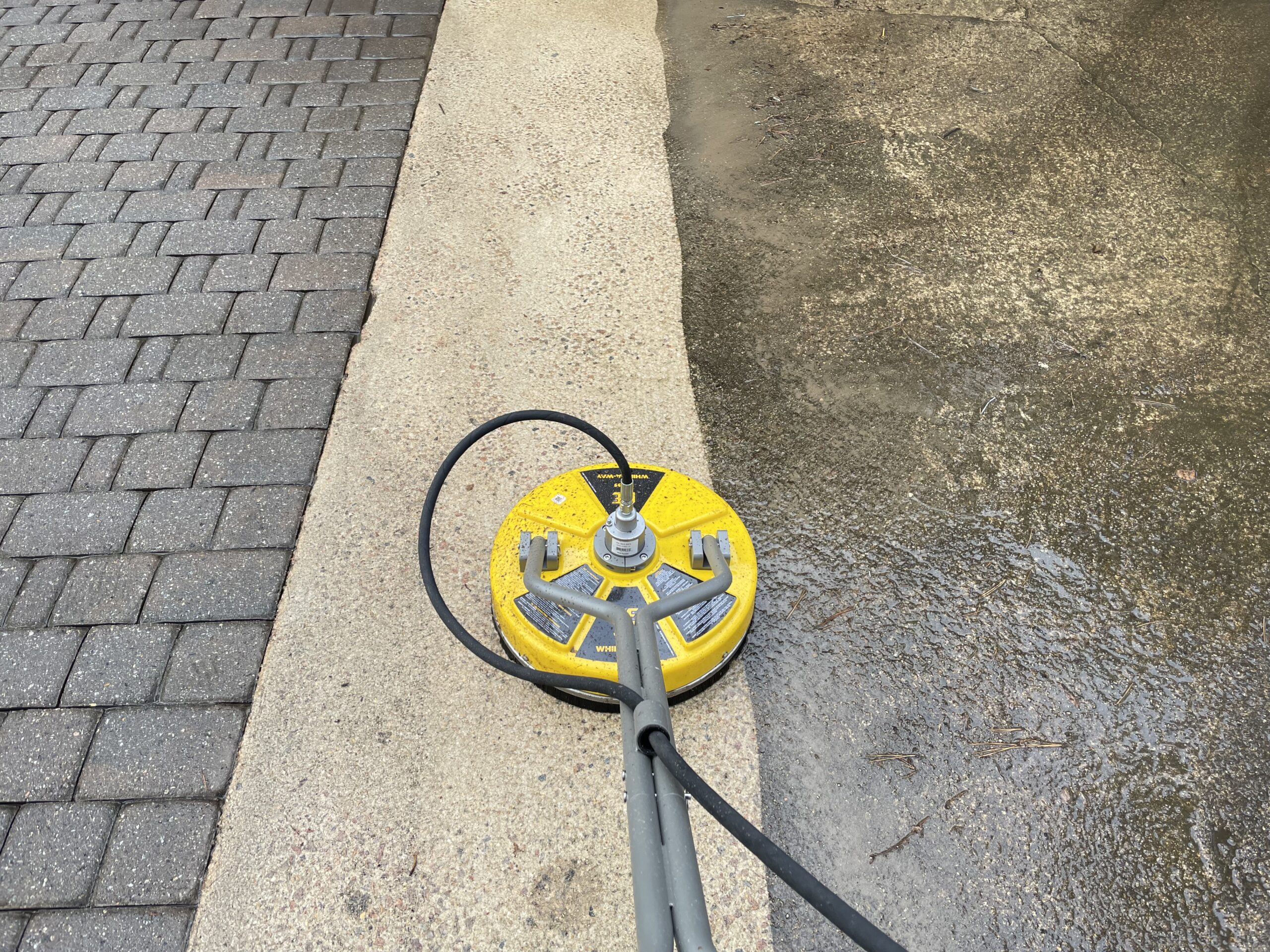Pressure washing driveway service